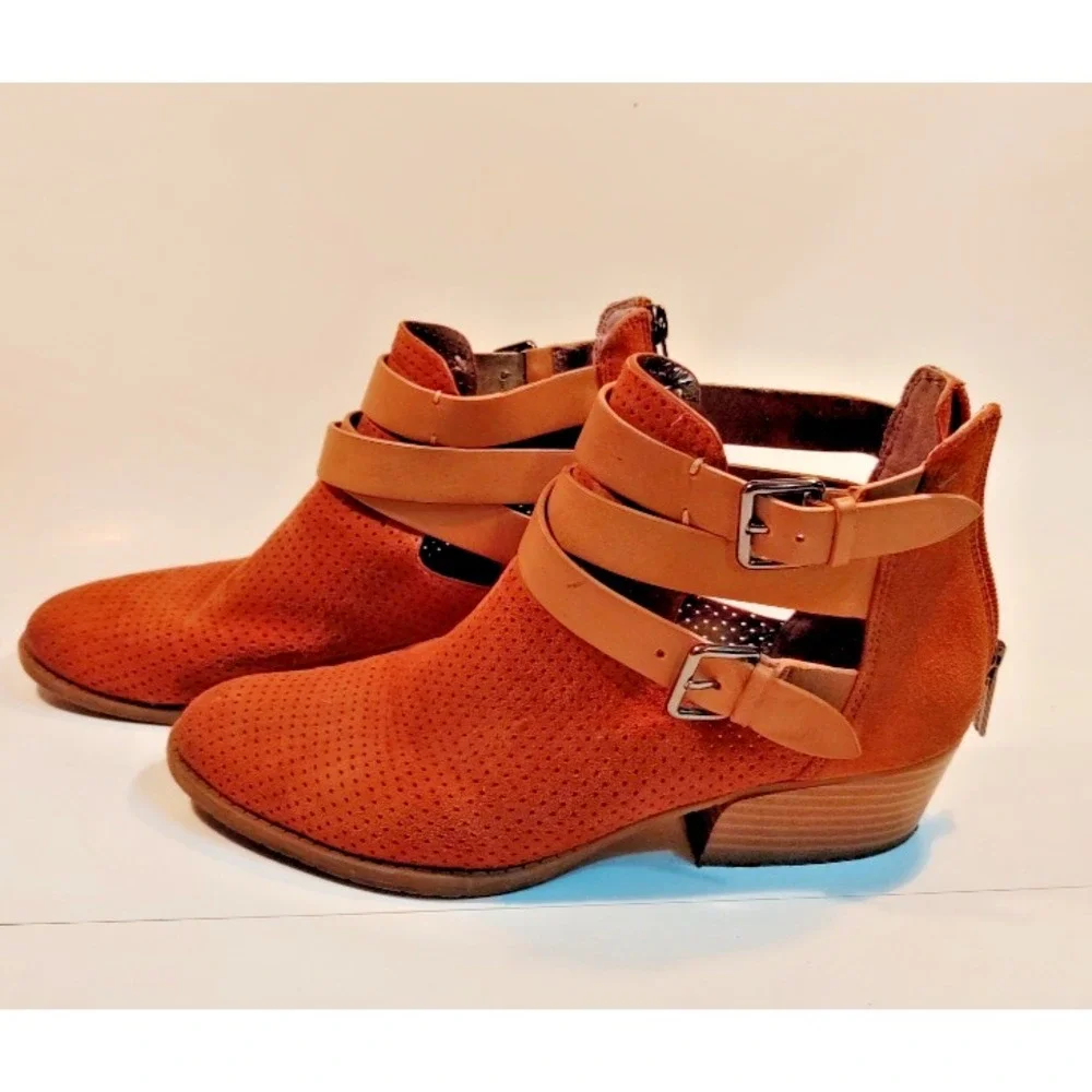 Kenneth Cole Reaction Raw Luck Women's Suede Ankle Boots 7.5 Rear Zip